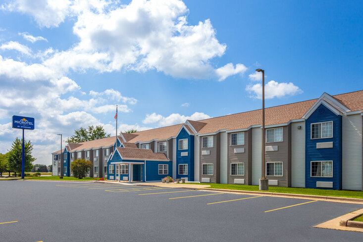 Microtel Inn & Suites by Wyndham, Janesville WI - 2027 State Rally hotel